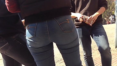 Nice girls cute ass, culos estudiando