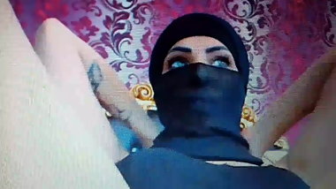 muslim webcam girl 1