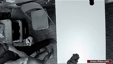 Sexy thief fucks officer to avoid cops