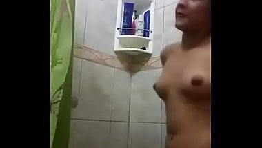 Maria Bel&eacute_n rica teen desnuda toda ba&ntilde_andose para mi FULL video aqui:  http://bit.ly/2Y82aQK