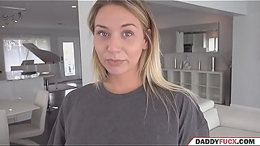 dad helps daughter to shave her pussy