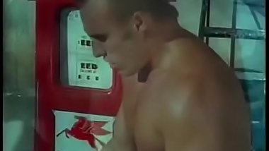 Pelicula Porno en espa&ntilde_ol - Video Completo: http://mitly.us/DPxzP