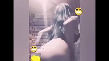 Nena ecuatoriana axar baila para mi