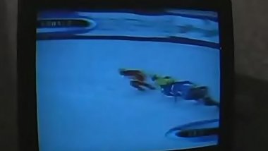 Hermana es abusada por su hermano. Descarga el video completo aqui: http://uii.io/4QjGC