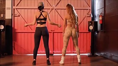 LEXY PANTERA TEACHES SOMMER RAY HOW TO TWERK