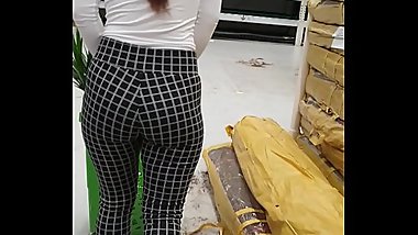 Candid ass tight teen ass leggins walking with leggins big ass