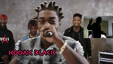 dancing with no rhythm to the 2016 XXL freshmen cypher