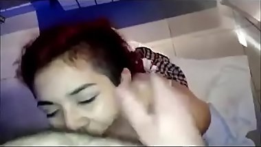 Colegiala mamando polla