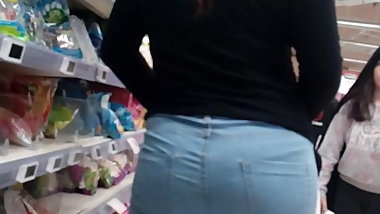 Beurette gros cul gros seins