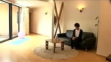 Hermana inocente le gusta andar desnuda en la casa VER Completo: http://bit.ly/2HCGgOW