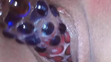 Orgasmo bagnato molto ravvicinato con endoscopio medicale: un splendido video medical fetish