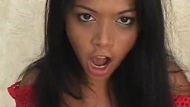 Pensa que Ã© a angelina jolie mas num Ã©