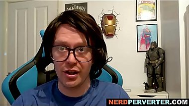 Nerdy guy got lucky and teen sucked his cock