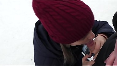 Public Blowjob in Central Park. Her Account &gt_ bit.ly/2VIFzgU