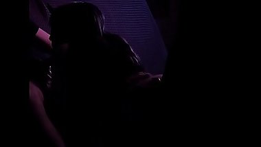 Una camara me graba follando con dos pollones!