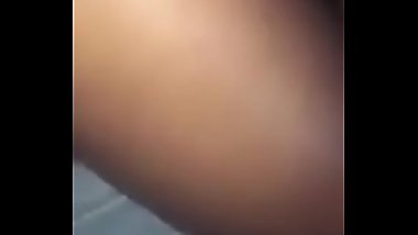 Ebony can&rsquo_t handle finger