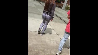 Teen PAWG On College Campus