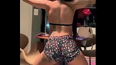 Mc Mirella gostosa demais