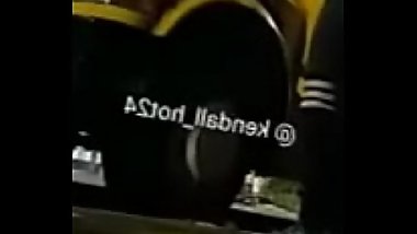 kendall en el camion de colegio ver completo aqu&iacute_ http://tmearn.com/2POlV