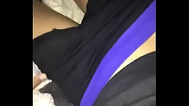 Me lo saco a escondidas al lado de mi t&iacute_a