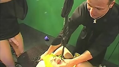 Hardcore Pissing gangbang - GGGSexbox