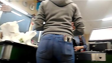 Round Bubble Booty Guinea girl