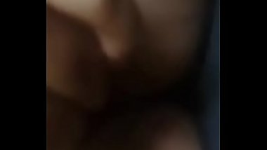 Estefan&iacute_a se toca para m&iacute_