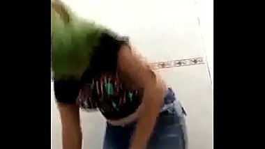 hermosa perrica culona se graba desnuda para un amante FULL video aqui:  http://bit.ly/2LuX4MZ