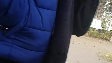 Hermosa flaquita en pantimedias