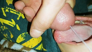 Amateur girlfriend drains me and swallows
