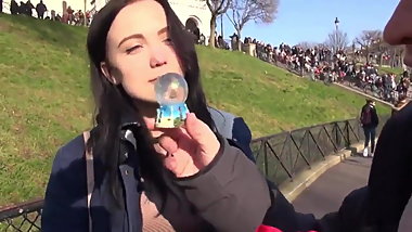 Le sexe anal avec chienne brune cornee