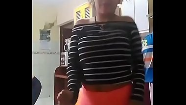 Peruana caderona culona piernona bailando part 2