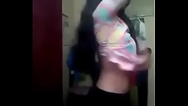 Mi primer video a los 18 a&ntilde_os de edad me masturbo FULL video aqui:    http://bit.ly/2VKGb1j