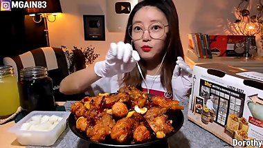 BHC Malakan Chicken *Dorothy Mukbang* Eating Show