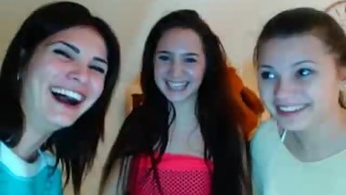 cam model brings a group to laugh at my small cock sph