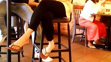 Candid Asian Feet In Flip Flops at Starbucks 2019 Easter