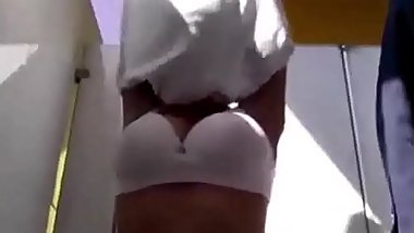putita colegiala deja ve su conchita peludita  mojada FULL video aqui:   http://bit.ly/2UTWuI3
