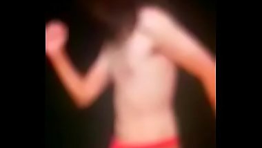 Brasileiro Safado Rebolando a Bundinha