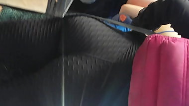 laicras apretadas en el paradero 2