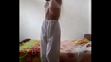 hermosa jovencita india se graba desnuda para su amante FULL video aqui:   http://bit.ly/2ZVeLbw