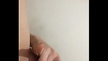 Mi prima masturbandose. Unete a nuestro canal de PACKetaxo en Telegram https://cpmlink.net/5ArZAA