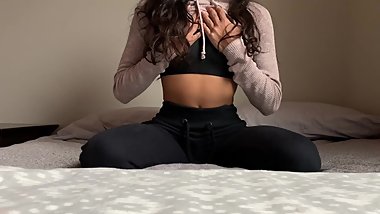 Petite Indian teen strips & gets fucked after a workout! -Amateur Chi-Girl