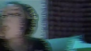 SU NOVIO LA FOLLA MIENTRAS ELLA ESTA JUGANDO MUY CONSENTRADA   //// Video completo HD ----->_   http://short.pe/njLsA