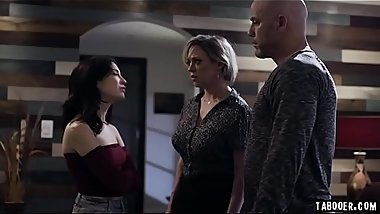 Jane Wilde orgasms hard in this threesome with Dee Williams and Derrick Pierce where Jane and Dee take turns to get their pussies fucked!