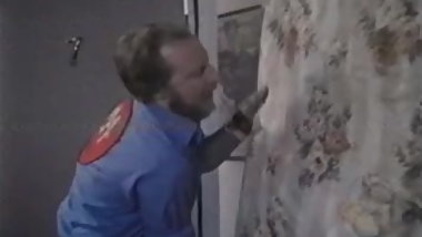 BETWEEN THE SHEETS (1982)