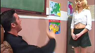 Heavenly teen Violet enjoys good fuck